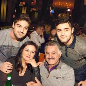 Meet your Posher, Roya